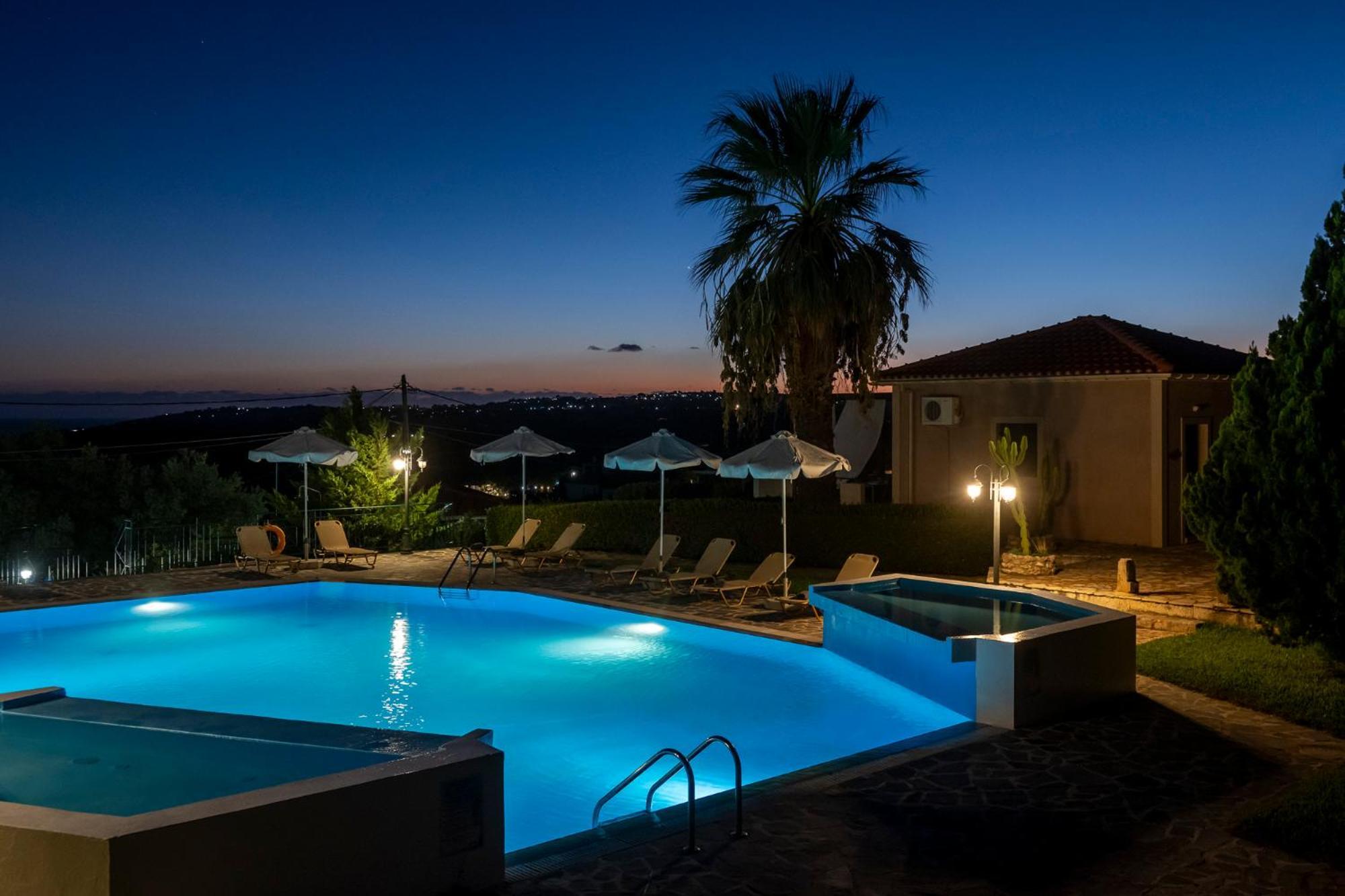 Kefalonian Mill - Oneira Villas Τραπεζάκι Εξωτερικό φωτογραφία
