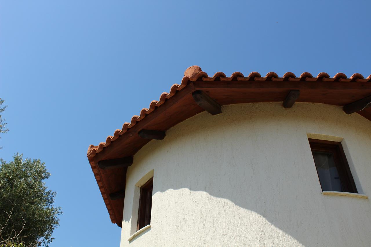 Kefalonian Mill - Oneira Villas Τραπεζάκι Εξωτερικό φωτογραφία