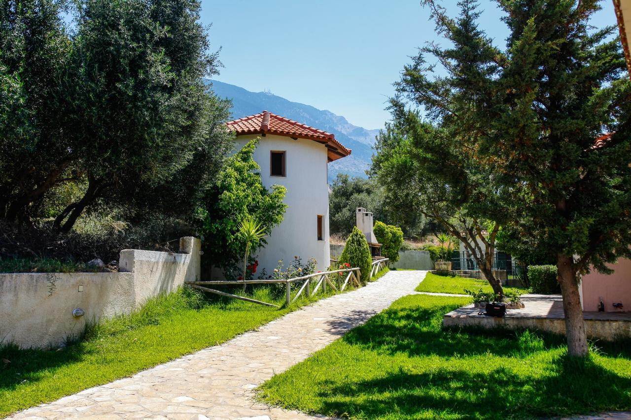 Kefalonian Mill - Oneira Villas Τραπεζάκι Εξωτερικό φωτογραφία